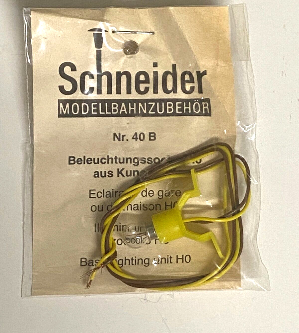 Schneider Ho, 5 each light socket & Bulb for buildings New in original package