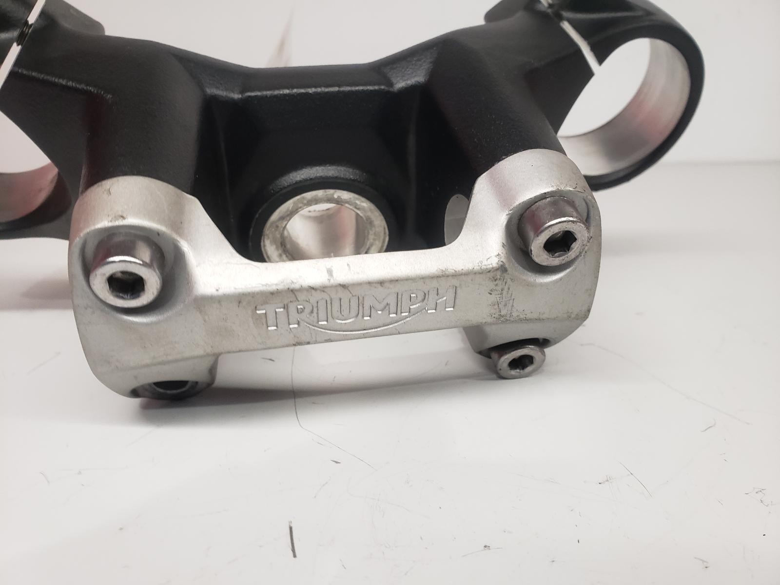 2024 TRIUMPH TRIDENT 660 TOP YOKE