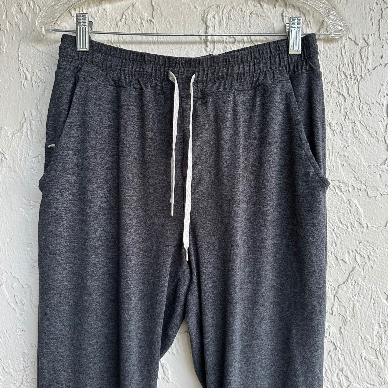 Vuori Ponto Performance Joggers Sweatpants Men Medium Charcoal Heather Athletic
