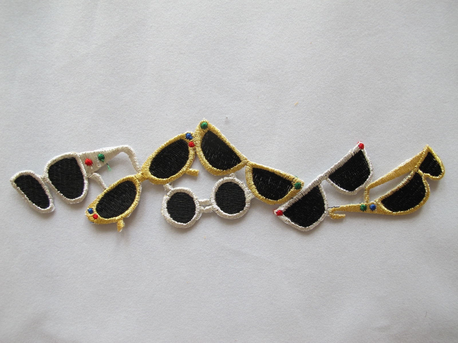 #3075 7 3/4" Gold,Silver Sun Glass Embroidery Iron On Applique Patch
