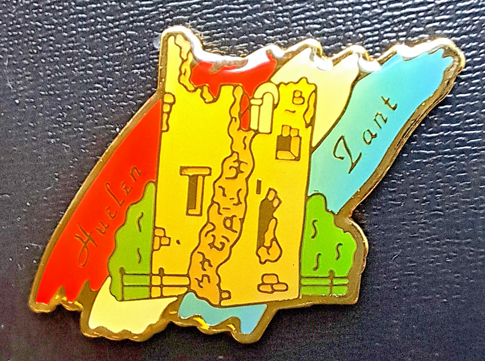 Luxembourg "Huelen Zant" Luxembourg Pin +++ New +++