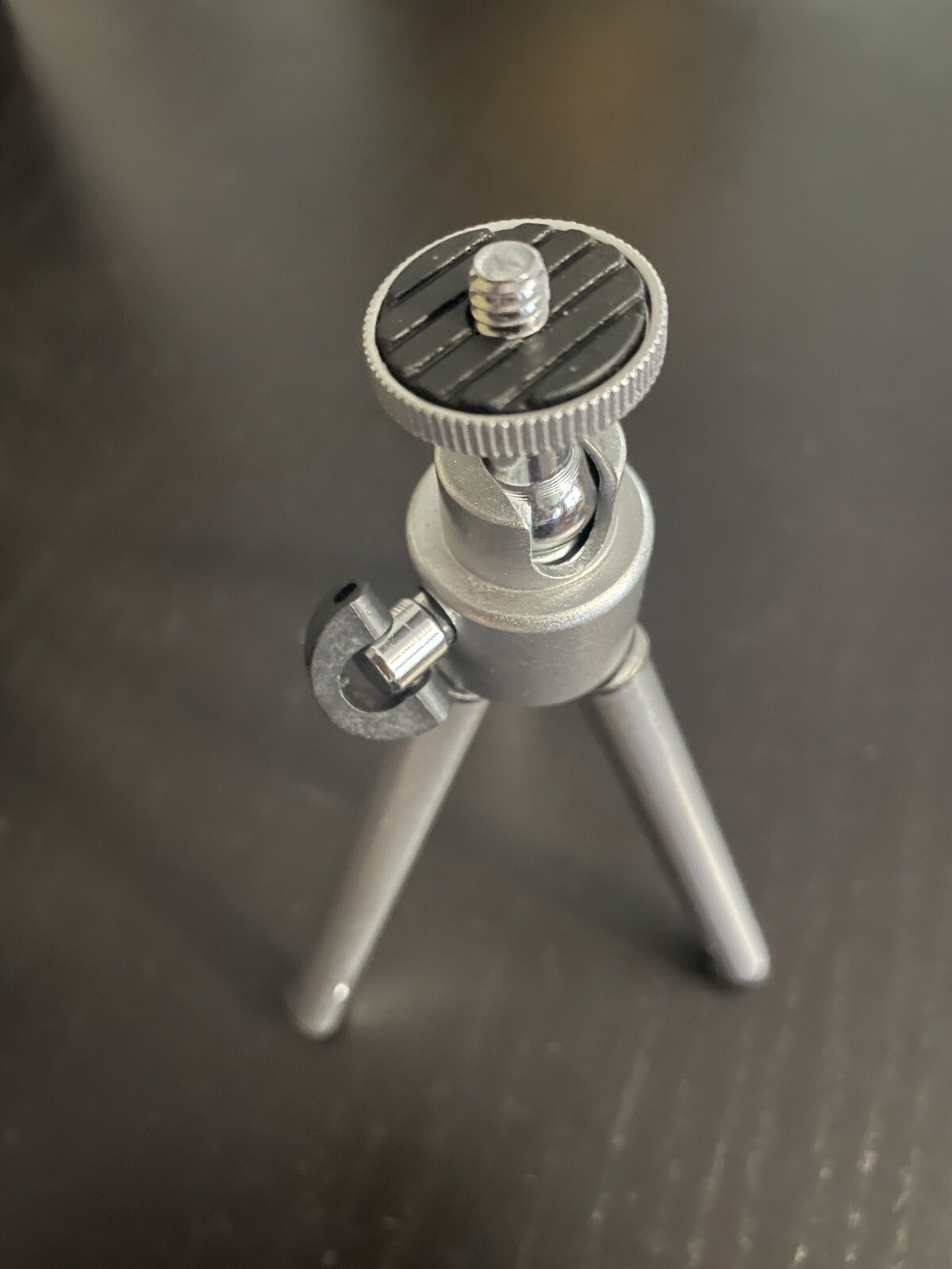 Insignia 5.5 Mini Tripod Stablizer