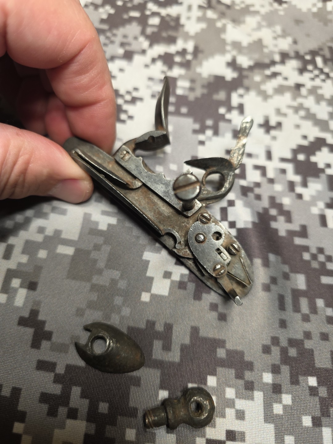 BARNETT BLACK POWDER MUZZLELOADER FLINTLOCK LOCK PISTOL HANDGUN LOCK
