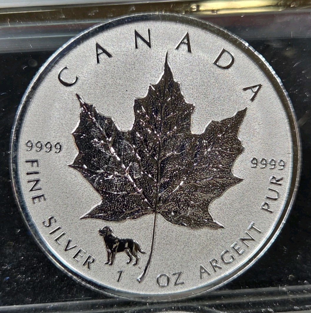 2018 Canada $5 Silver Maple. Dog Privy. 1oz ASW