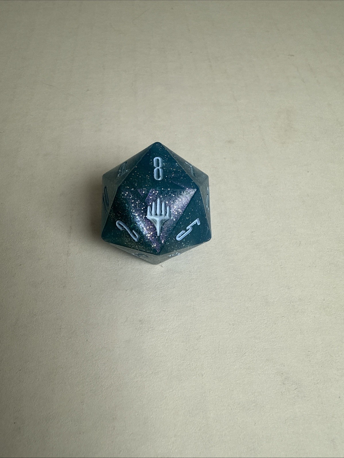 Magic MTG Final Fantasy Gift Bundle Crystal Die Dice D20