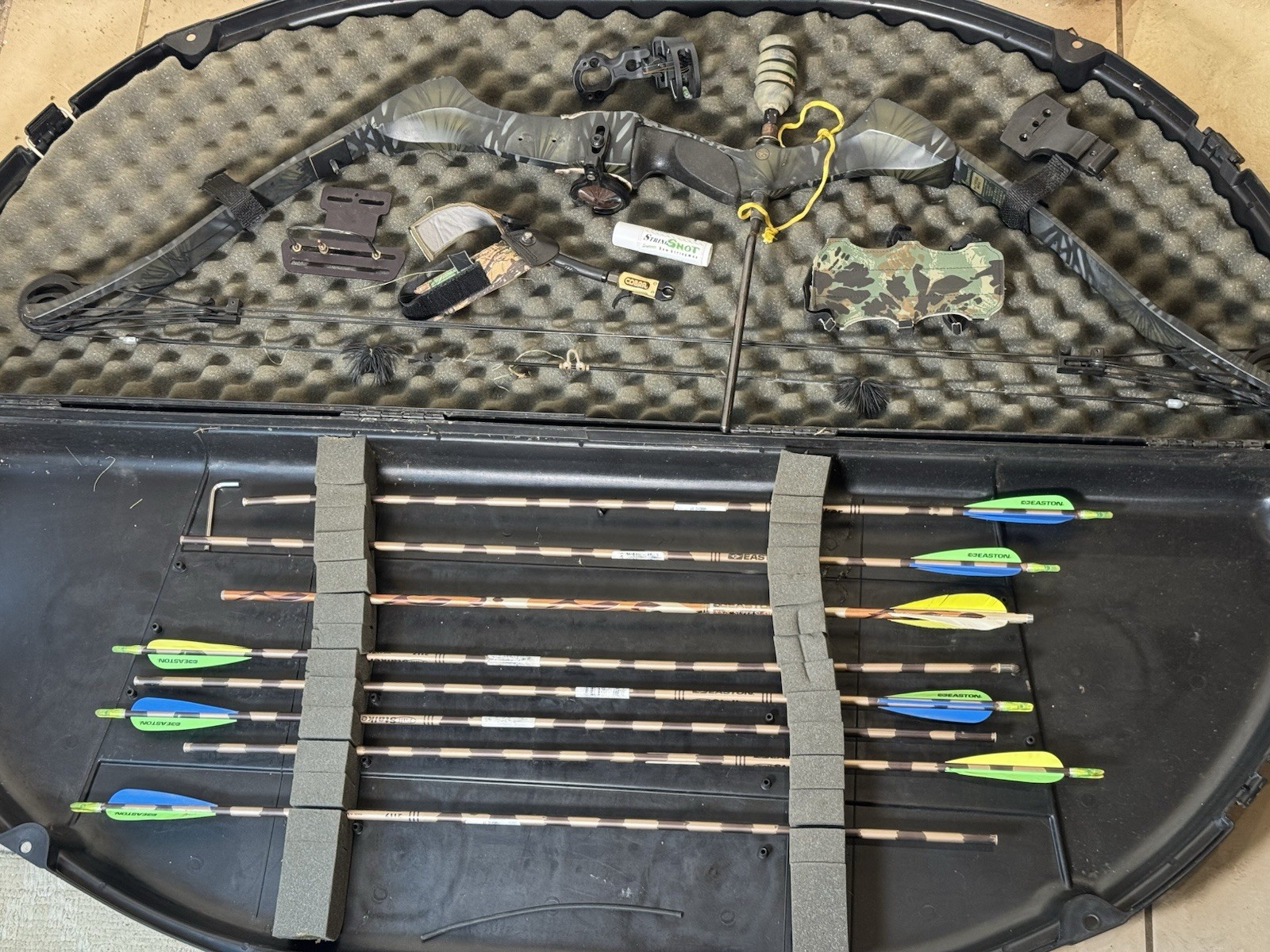 Browning Compound Bow Kit MR Reflex Trophy Ridge Arrows Case