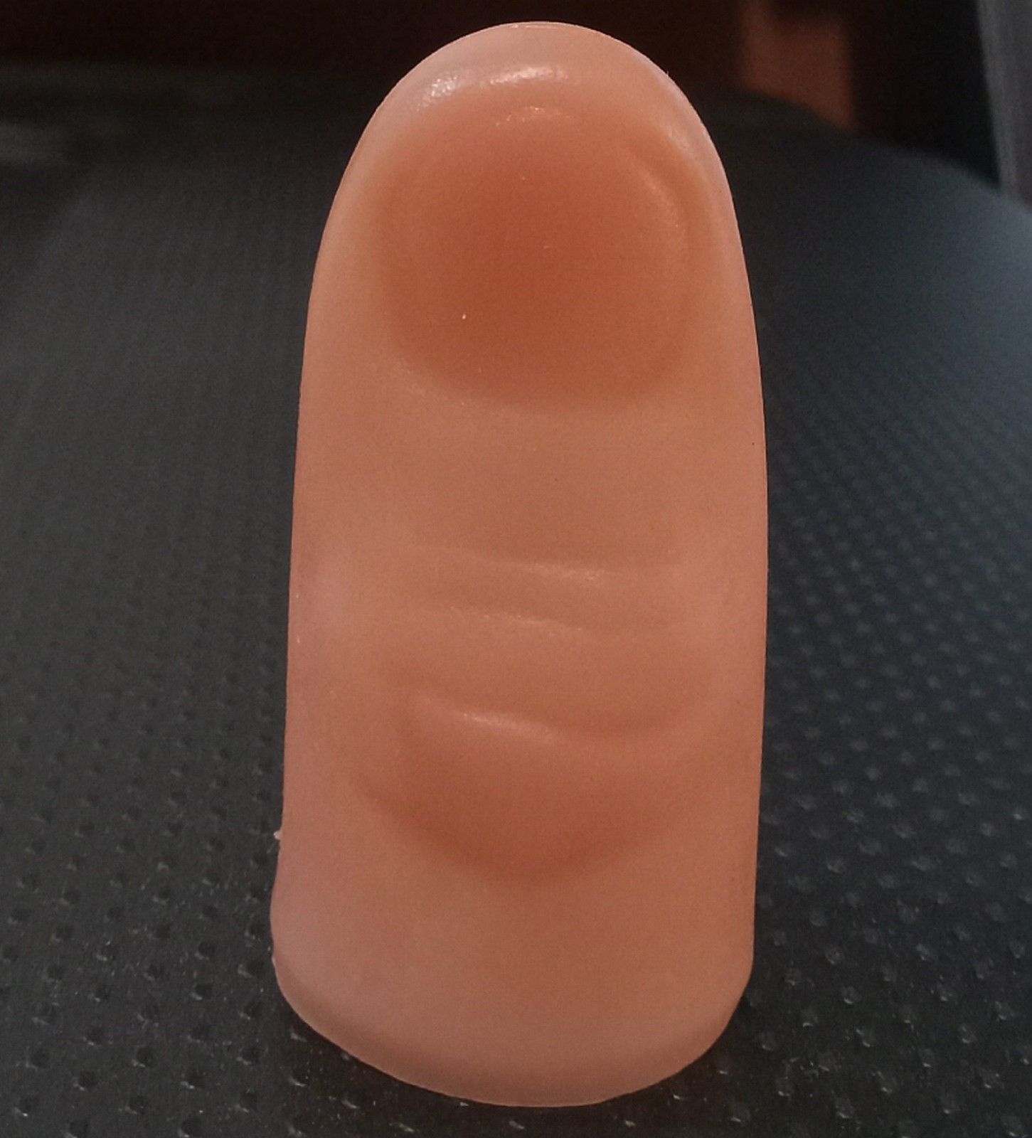 THUMB TIP (SOFT) + 50 TRICKS WITH A THUMB TIP BOOKLET COMBO MAGIC TRICK