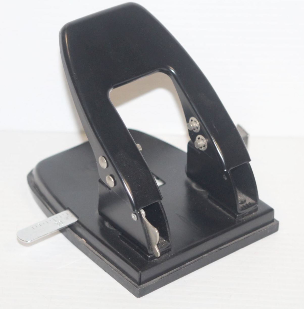 Vintage Hole Puncher GXO Rolodex Style Round 2-Hole Paper Punch USA Black Metal