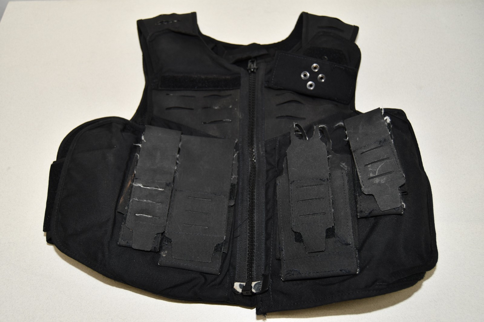^ Safariland V1 FO PKT Front Open Fix Pocket 2213-2015 Large Regular #X6411