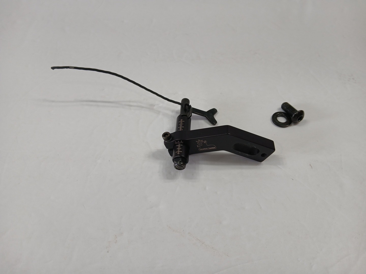 TROPHY TAKER DROP AWAY RIGHT HAND ARROW REST BLACK