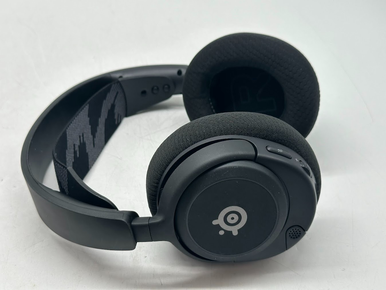 SteelSeries Arctis Nova 3 Multi-System Gaming Headset