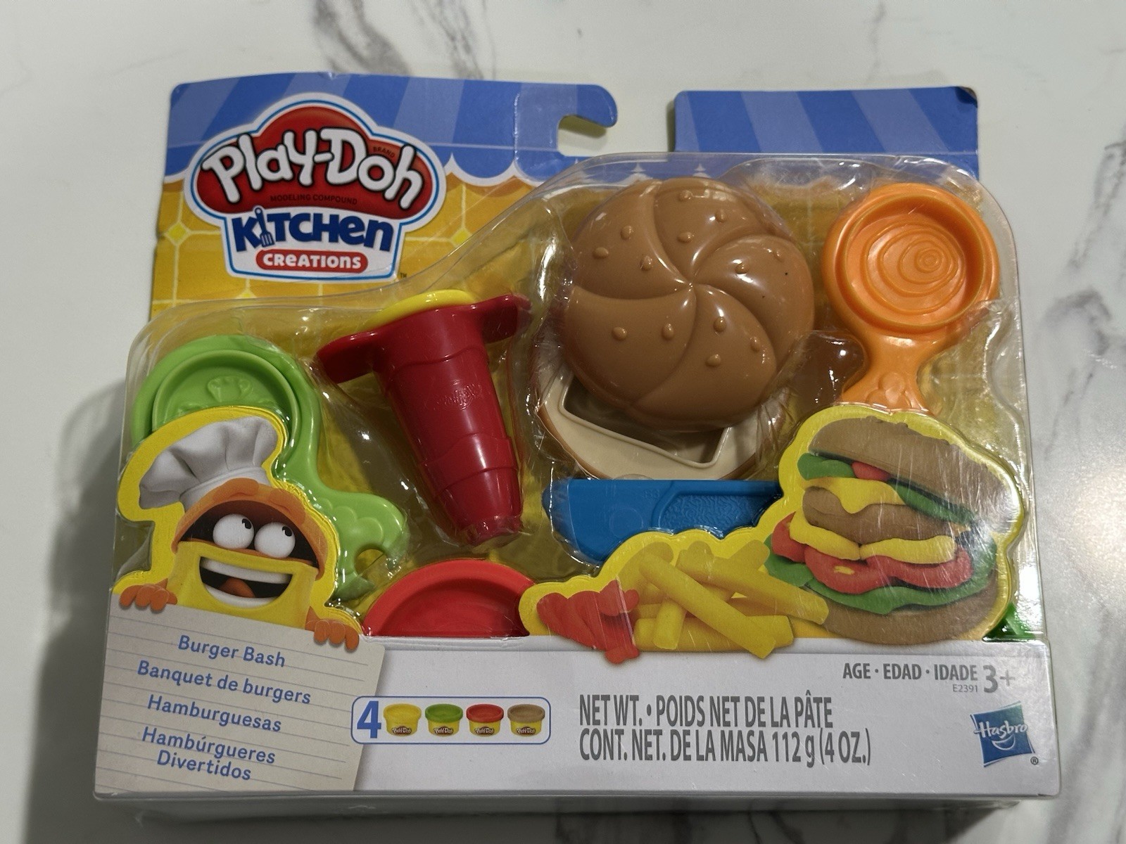 Play-Doh Kitchen Creations Burger Bash with 4 Cans of Compounds Hasbro New
