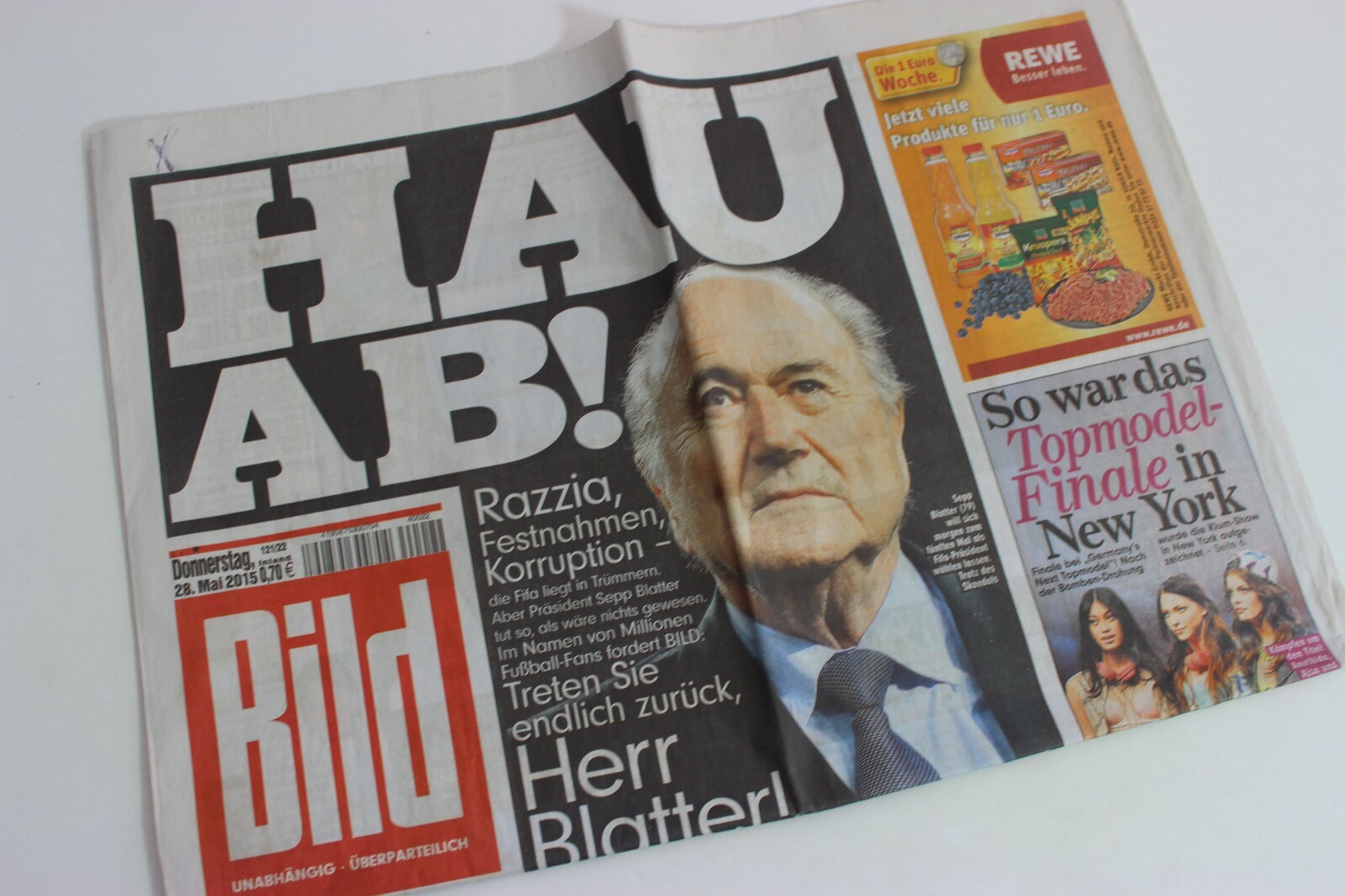 BILDzeitung 28/05/2015 May 28/5/2015 Special Occasion Gift