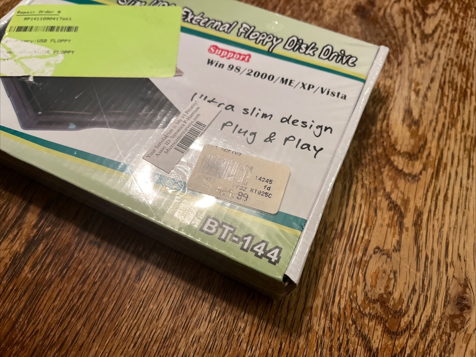 BYTECC BT-144 Slim USB External Floppy Disk Drive 3.5"  -- Plug & Play.