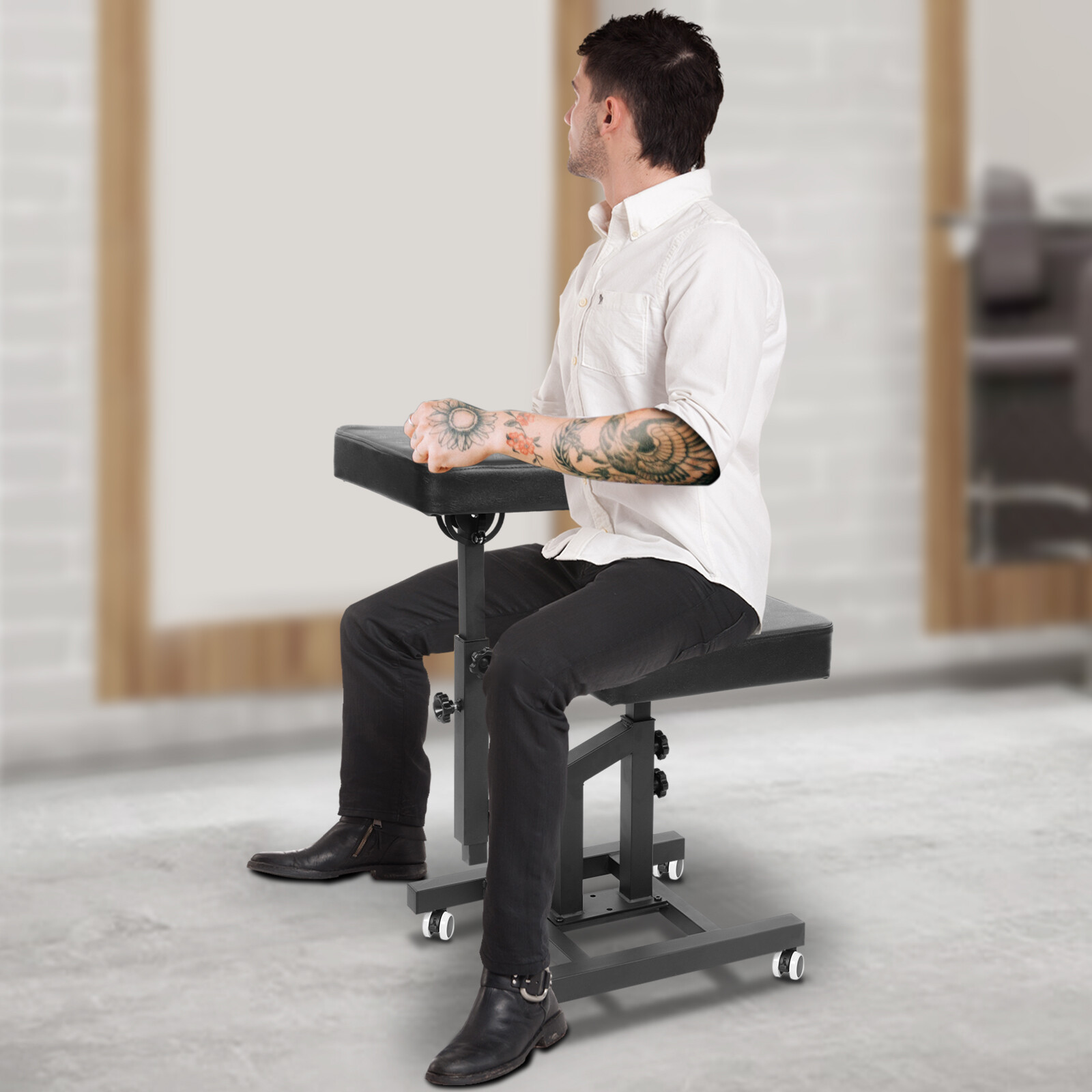 Salon Chair For Hair Stylist Adjustable Barber Chair 4 Wheel Tattoo Chair PU