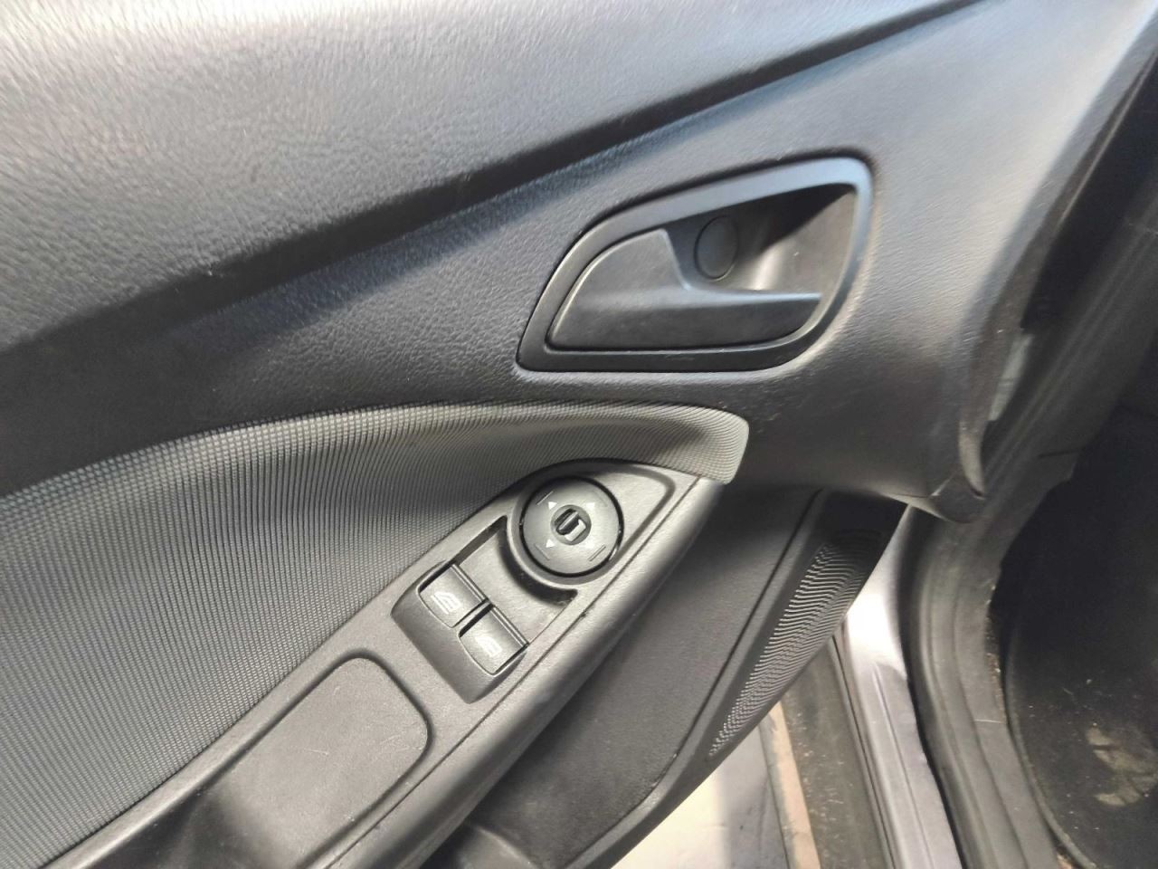 FOCUS 2014 Battery Tray 685699
