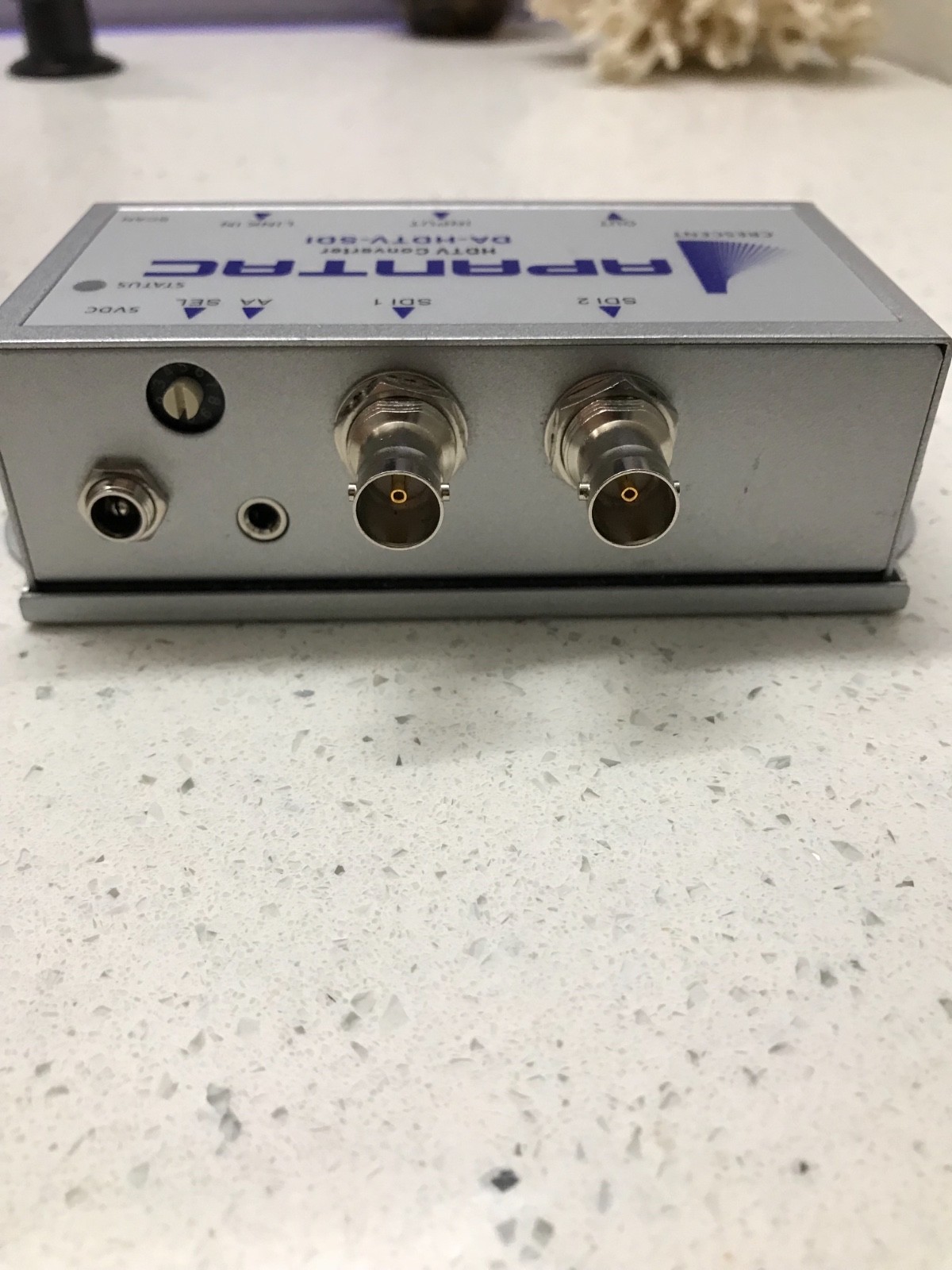 APANTAC HDMI 1.3a to SDI Converter with Looping Input and Dual Output 