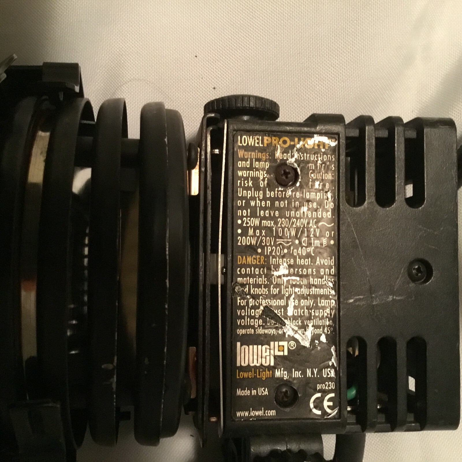 Lowel 230 Pro Light kit