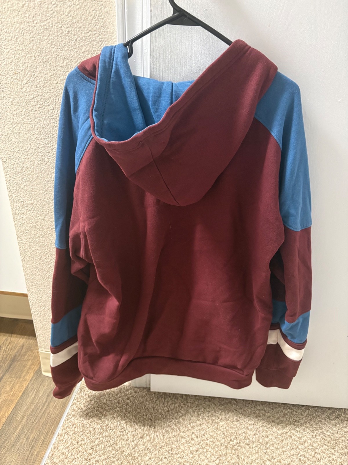 colorado avalanche hoodie large