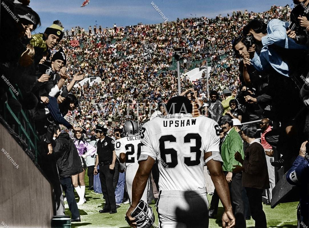 CQ666 Gene Upshaw Oakland Raiders Football 8x10 11x14 16x20 Colorized Photo