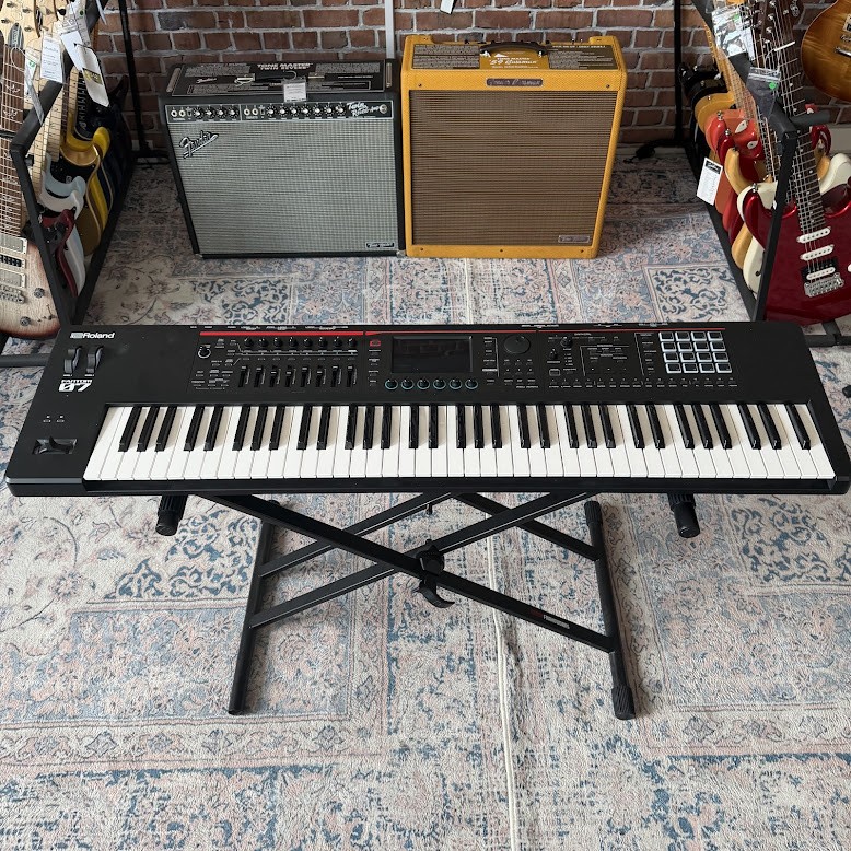Used Roland FANTOM-07 Music Workstation Keyboard