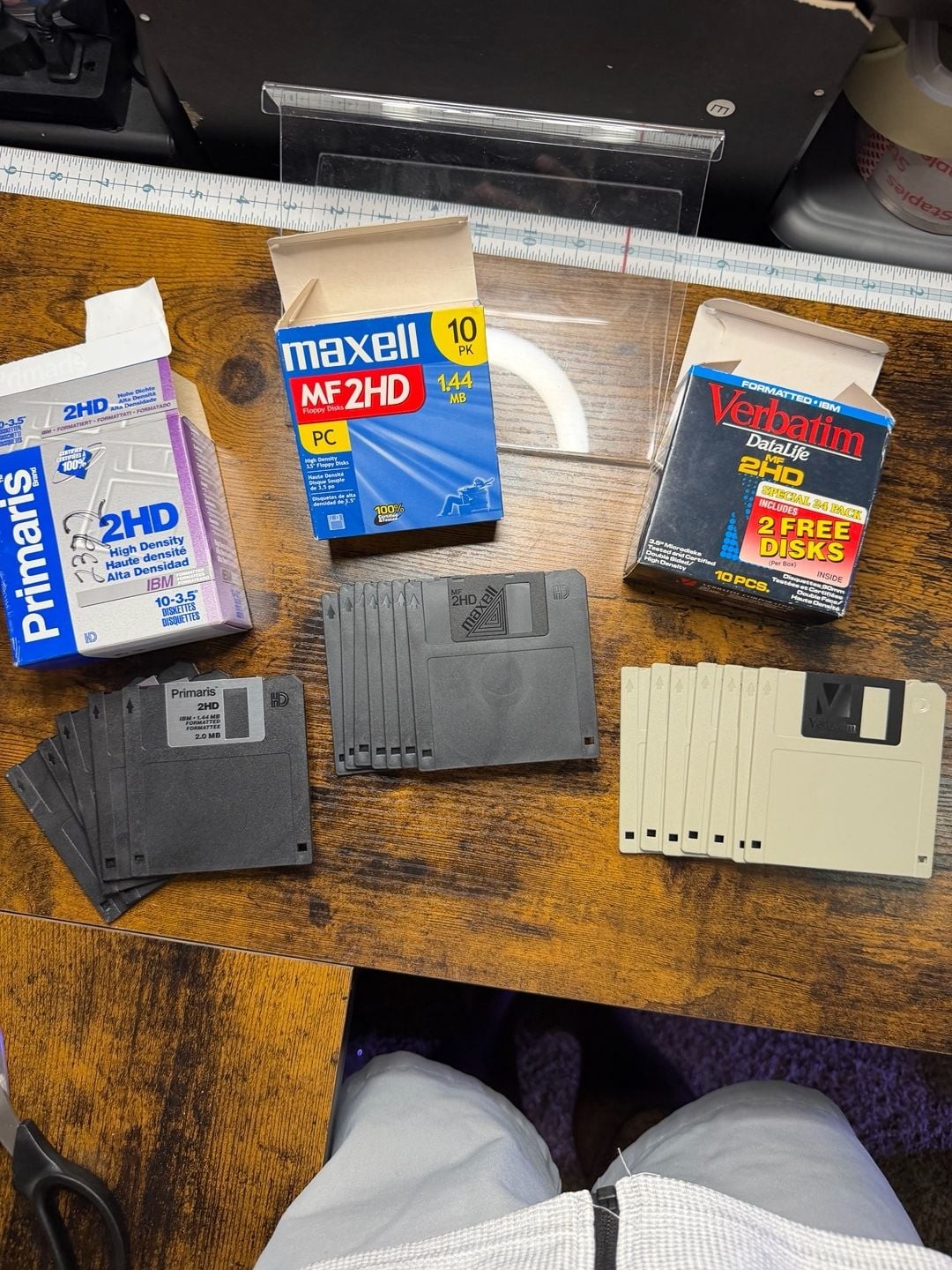Lot of 15+ Vintage 3.5" Floppy Disks 1.44MB HD - Maxell, Verbatim, Primaris