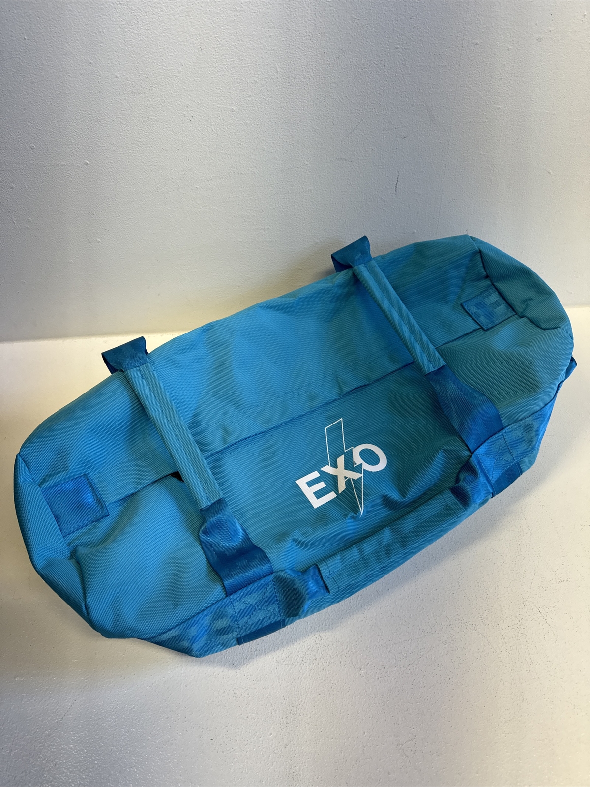 Exo Sandbag Kettlebell. Size Small Max 35lbs Workout equipment bright Blue
