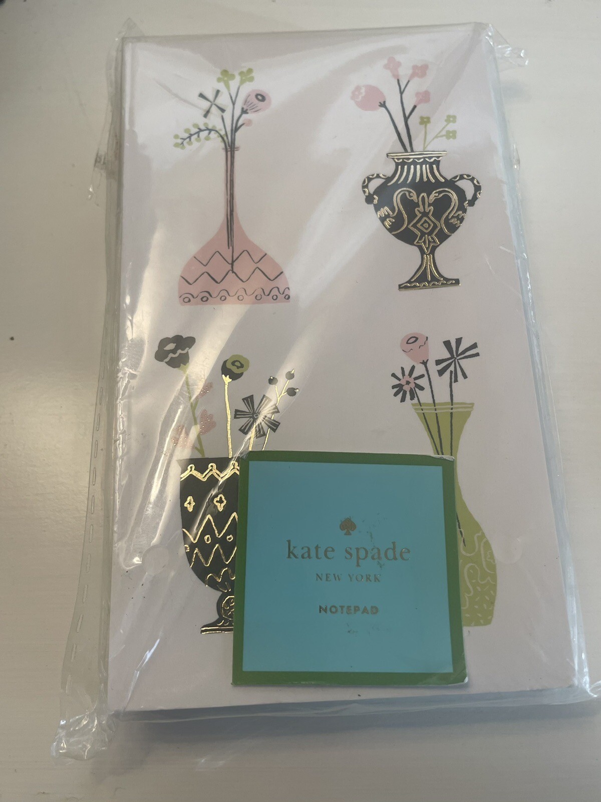 Kate Spade New York   Bunches of Love Notepad, 3 X 5 inches .New with Tag in Pkg