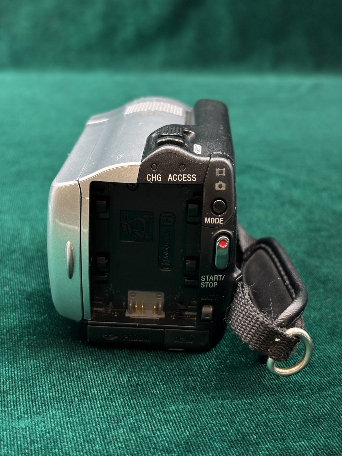 Sony Handycam DCR-SR37E Digital HD Video Camera Recorder