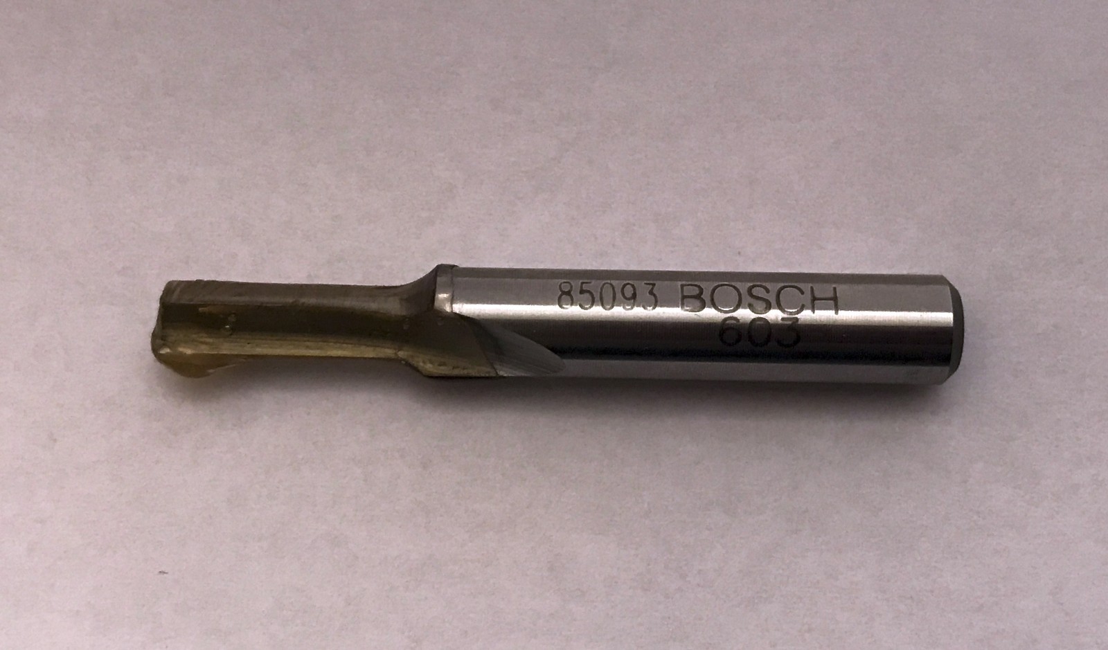 NEW BOSCH 5/32" STRAIGHT SINGLE FLUTE HIGH SPEED STEEL HSS ROUTER BIT 85093