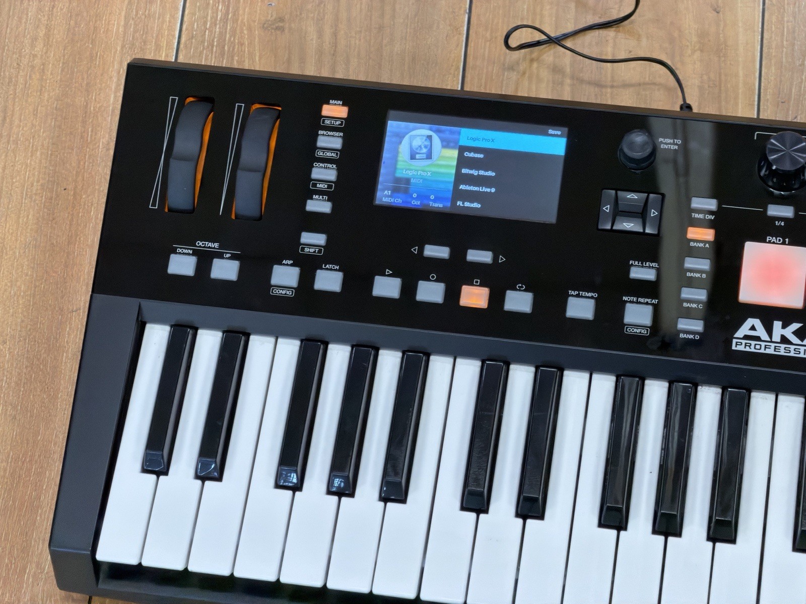AKAI Advance 49 USB Keyboard Controller