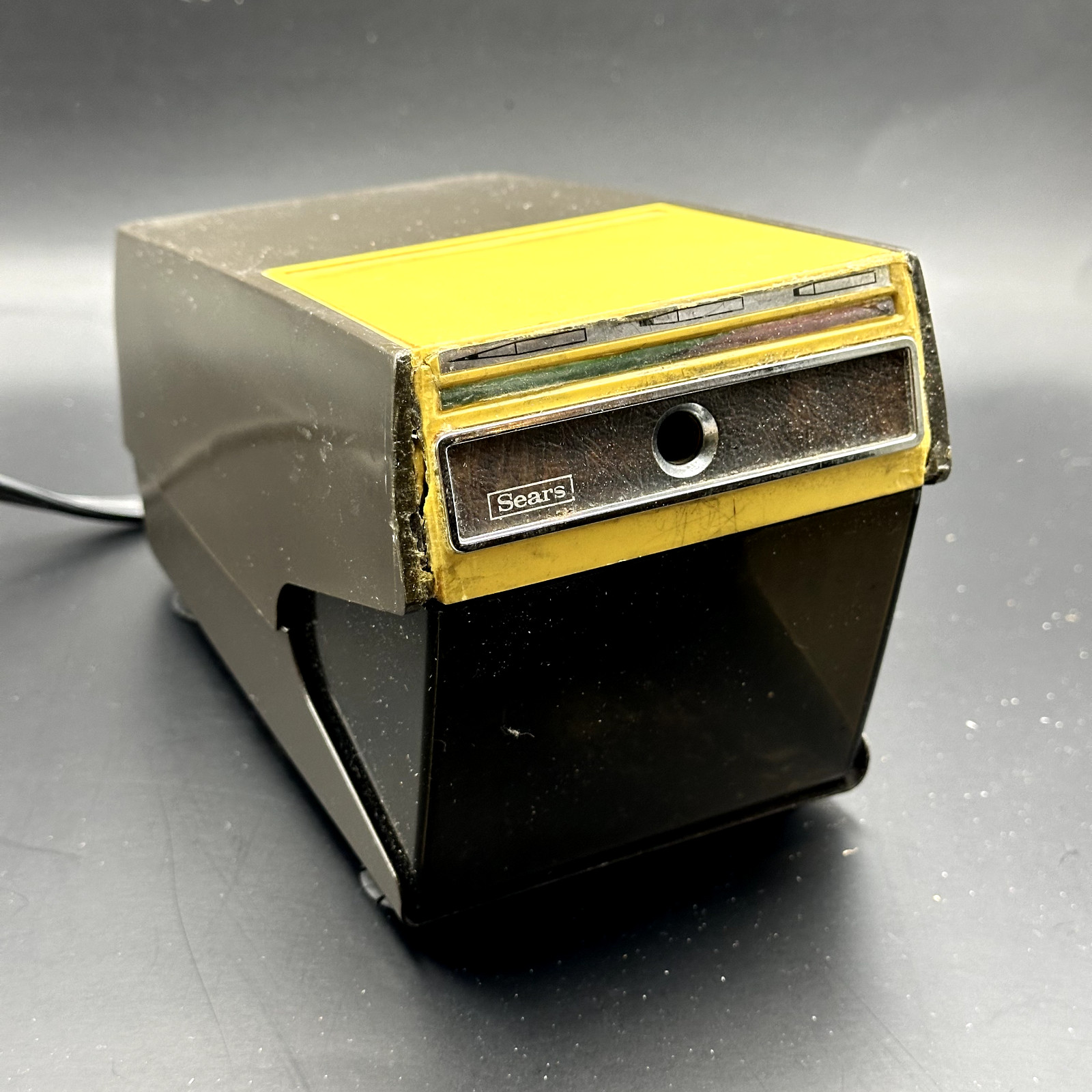 Vintage SEARS electric pencil sharpener 3661 120V 60hz