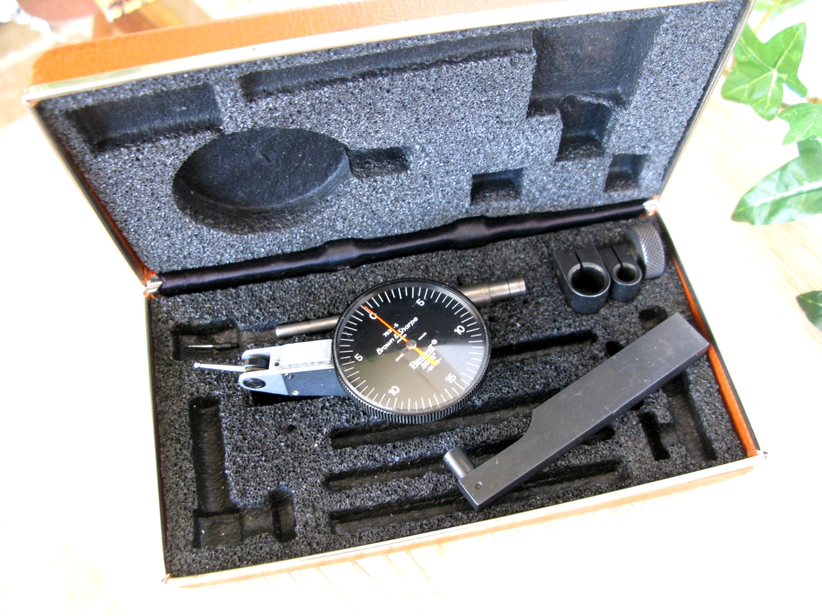 machinest tools brown & sharps .0005" test indicator