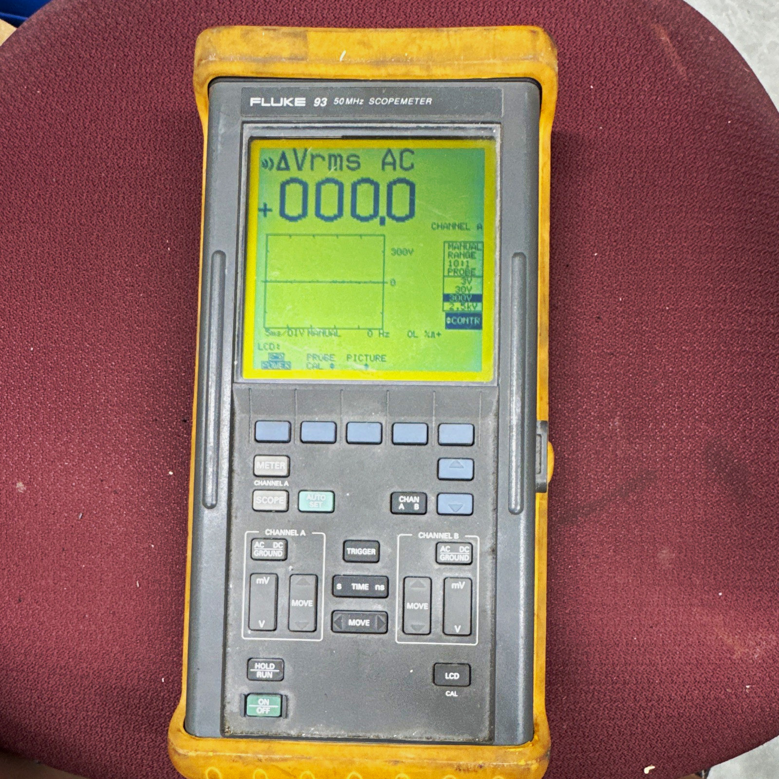 Fluke 93 ScopeMeter 93923 50MHz 2-Channel Handheld Digital Oscilloscope