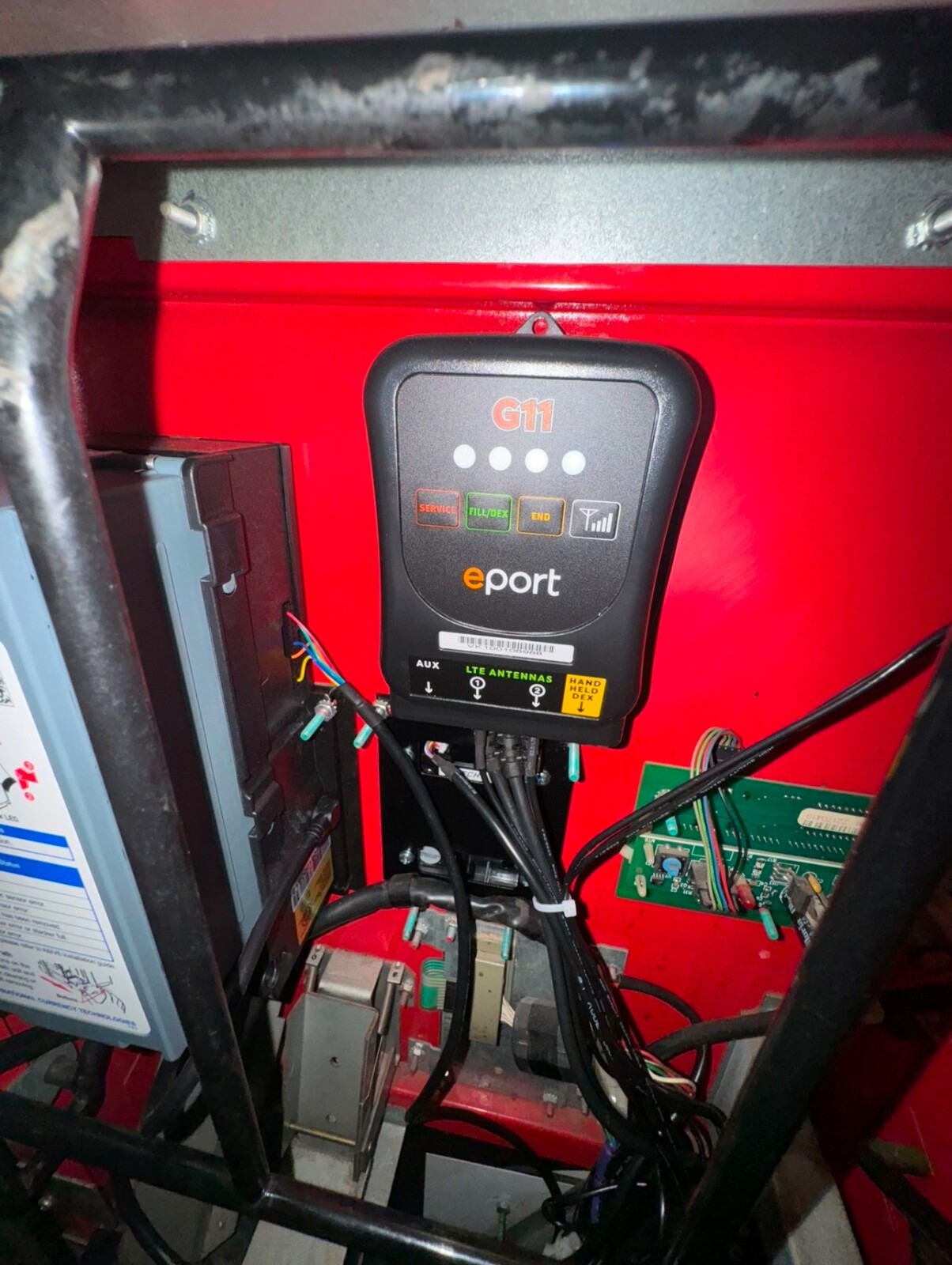 DIXIE NARCO 5000 DN5000 Elevator SODA COKE DRINK VENDING MACHINE