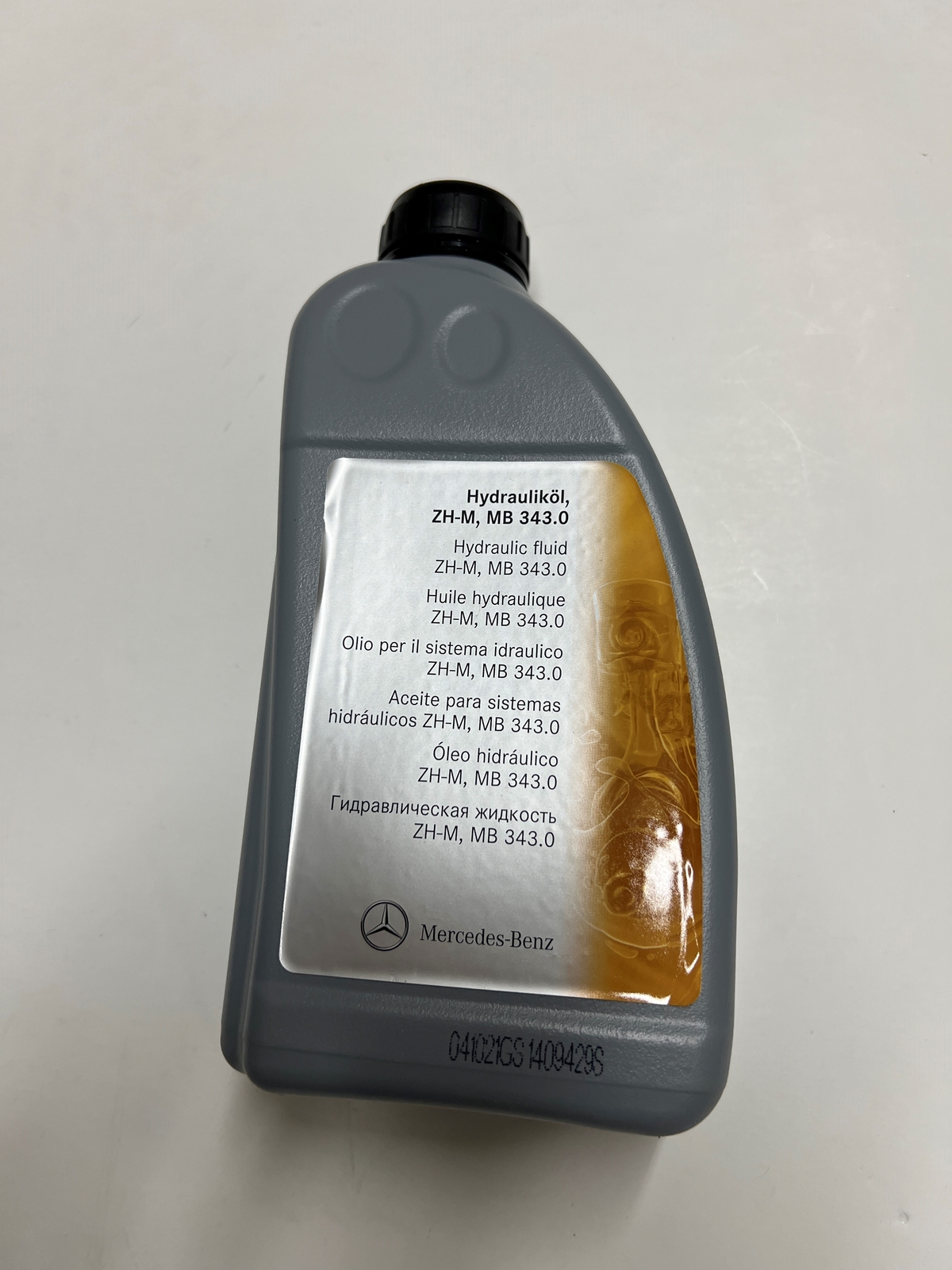 Genuine Mercedes-Benz ZH-M Convertible Top Hydraulic Fluid 1 Liter 000989910309