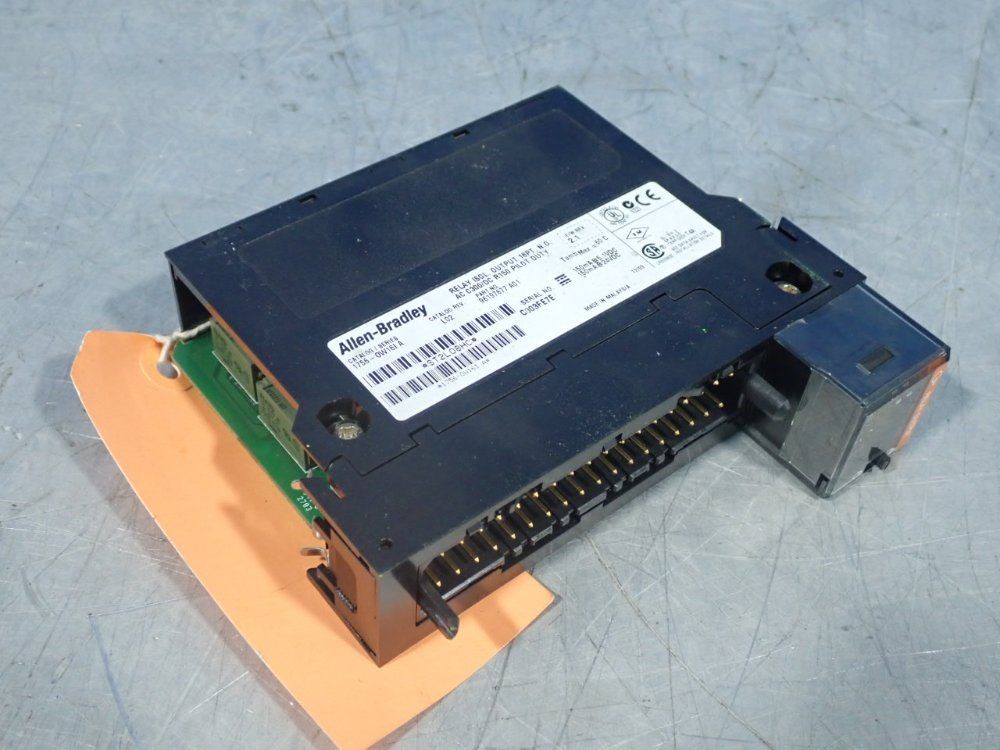 ALLEN BRADLEY DIGITAL OUTPUT MODULE 1756-OW16I