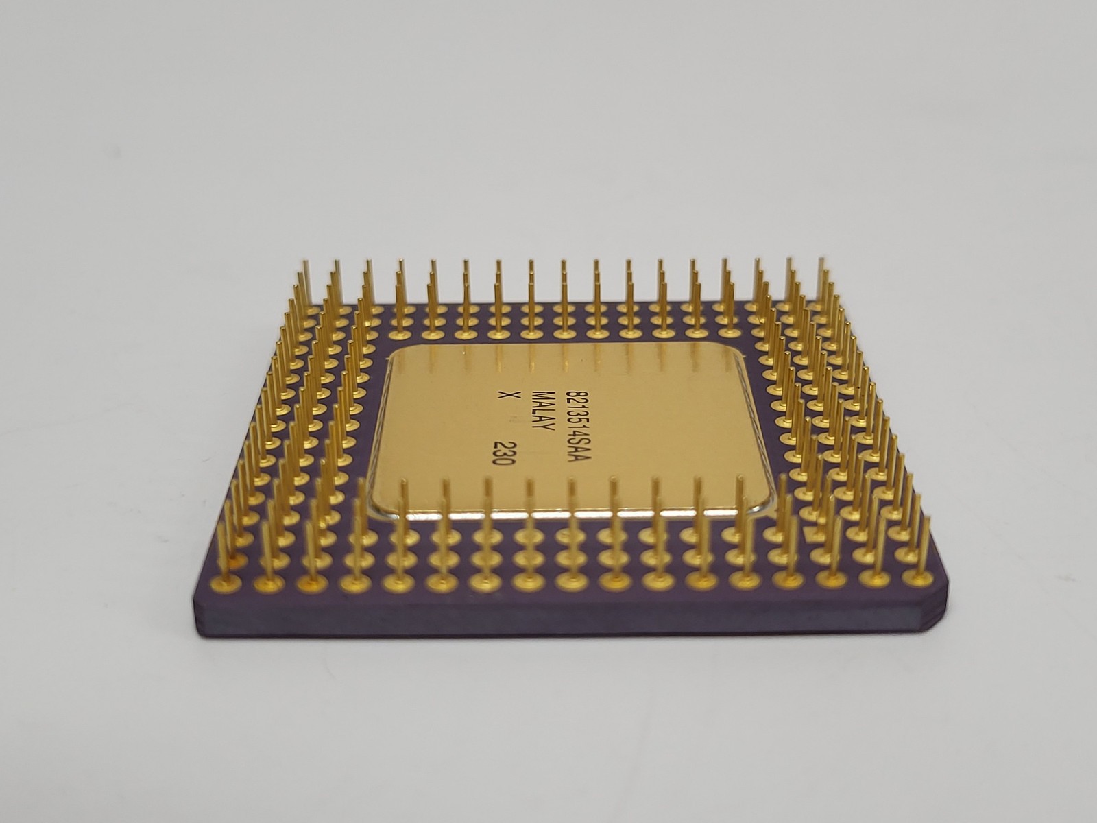 Vintage Intel i486 A80486DX-33 CPU Processor 33MHz, PGA168