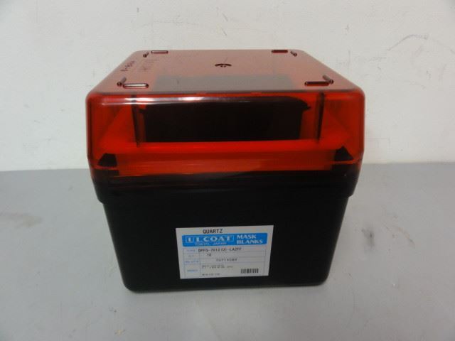 ULCOAT DPFQ-7012(U)-LA2FF Quartz Mask Blanks Box