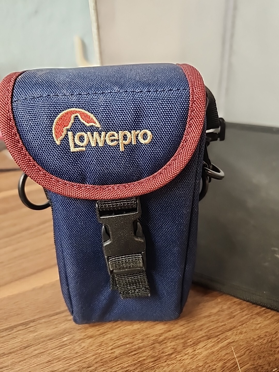 Lowepro AF 2  blue Compact Digital Camera Bag Pouch AF2