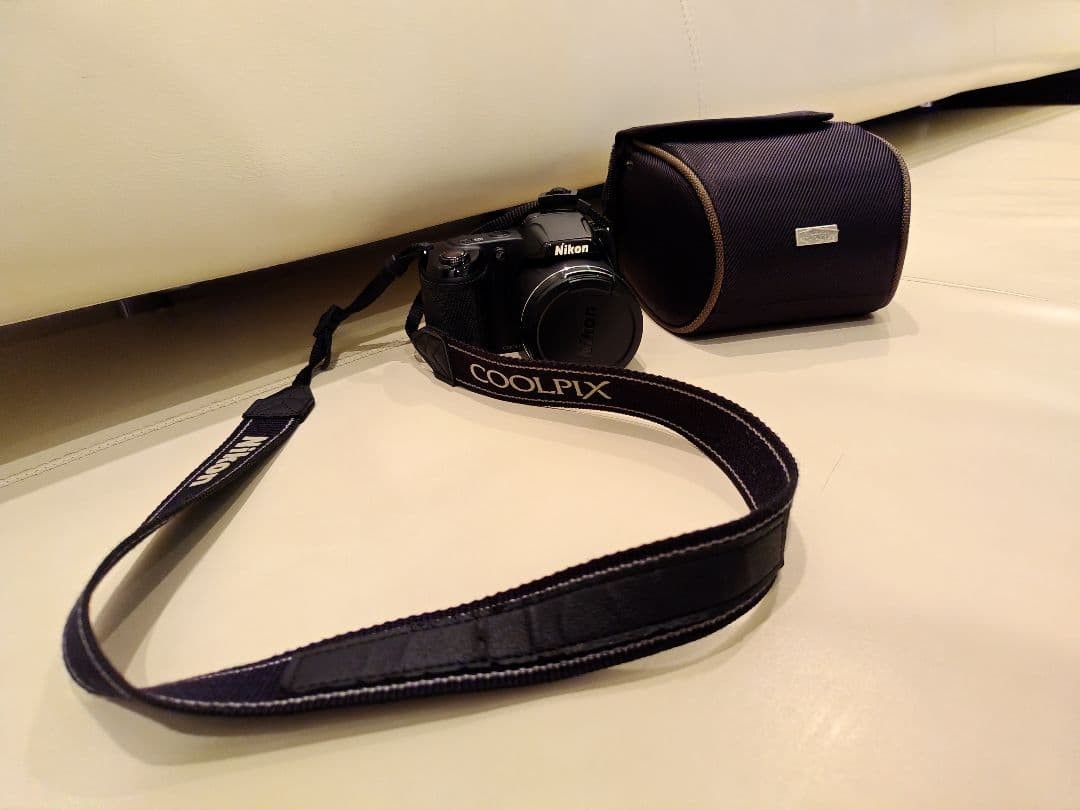 Nikon COOLPIX L340 Digital Camera Console And Case