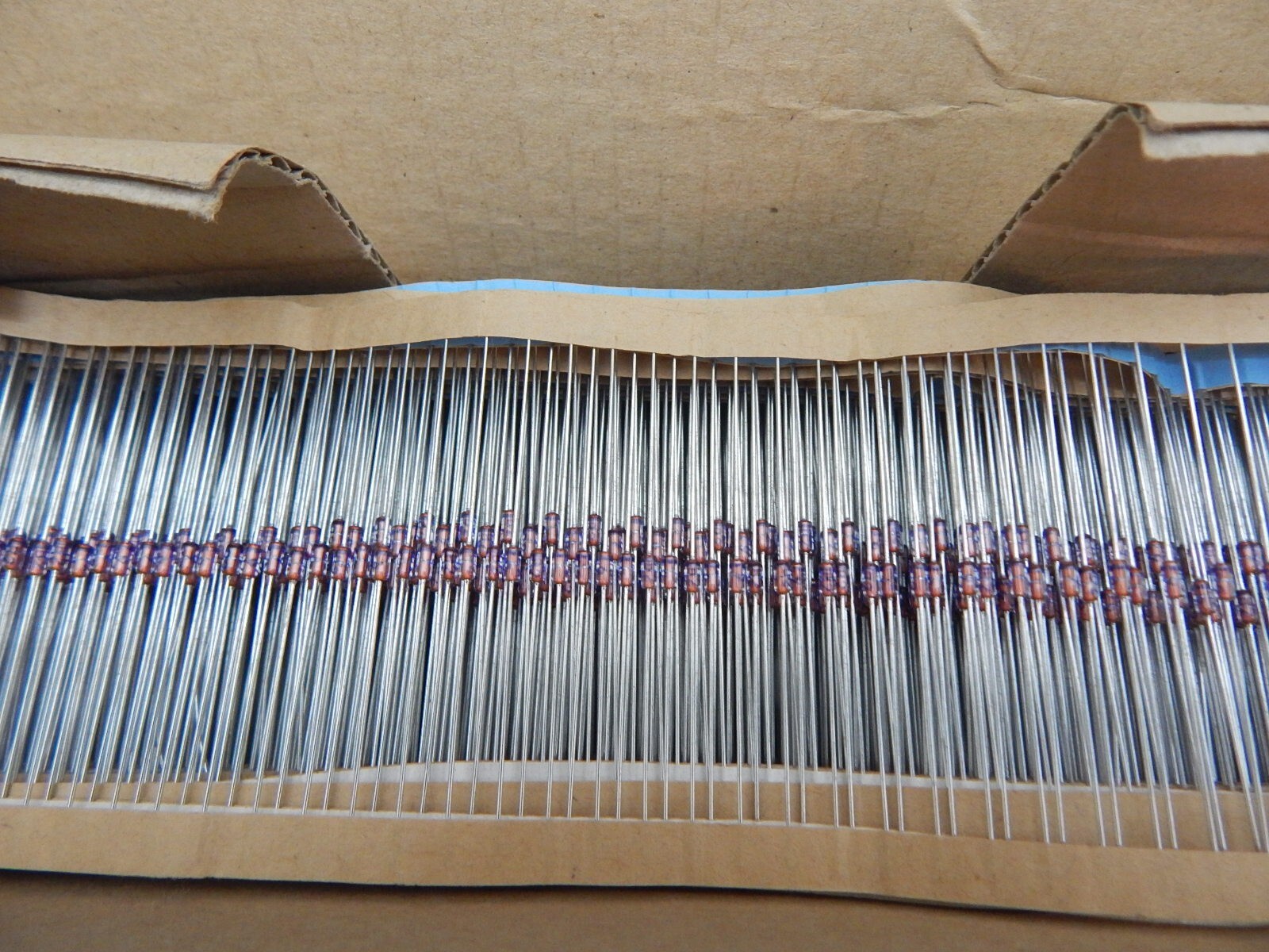 HITACHI HZ9B2TA AXIAL DIODE DO-35 - LOT OF 10 - USA SELLER FAST SHIPPING