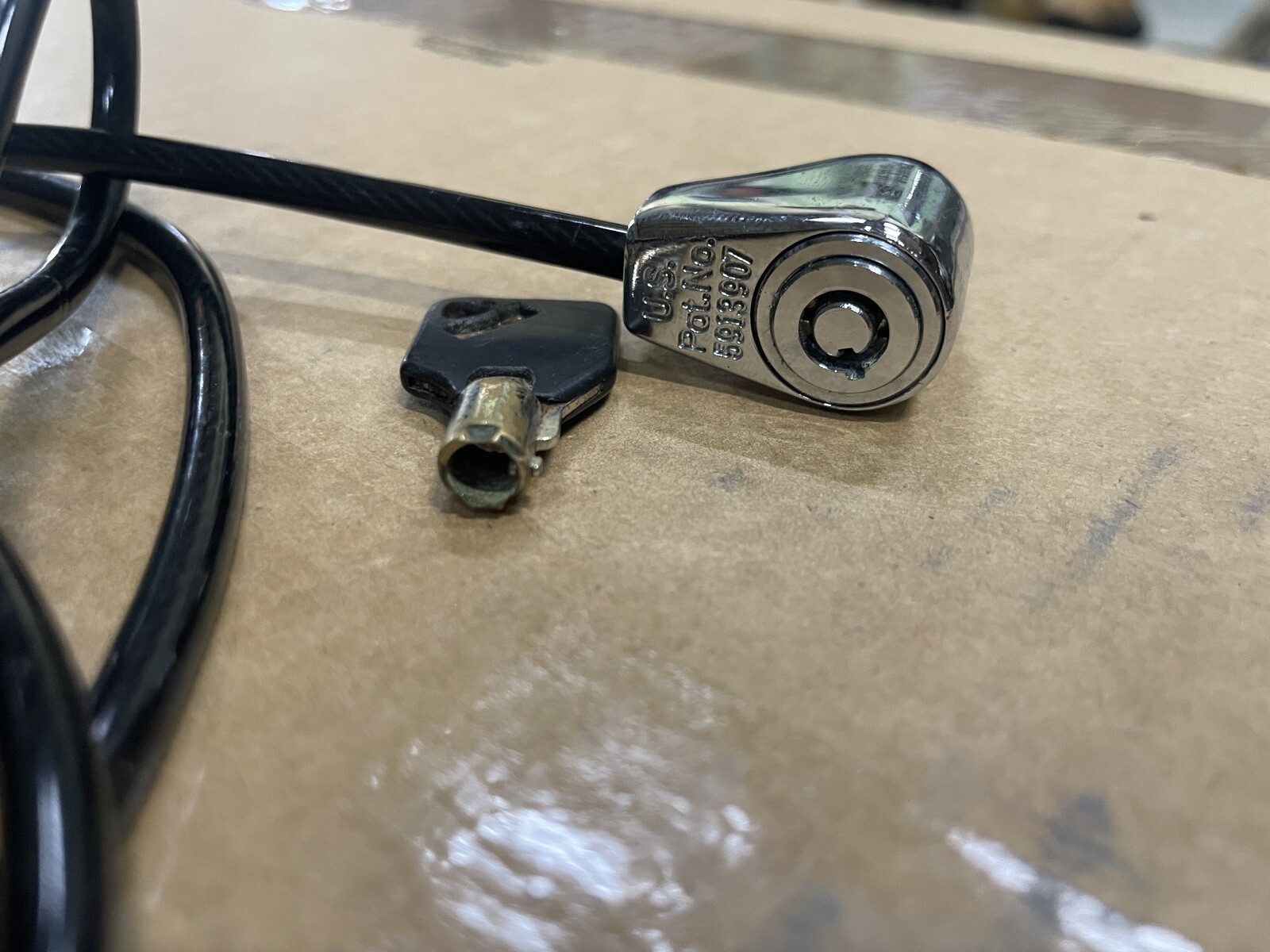 Computer / Equipment Heavy Duty Cable Lock with Key