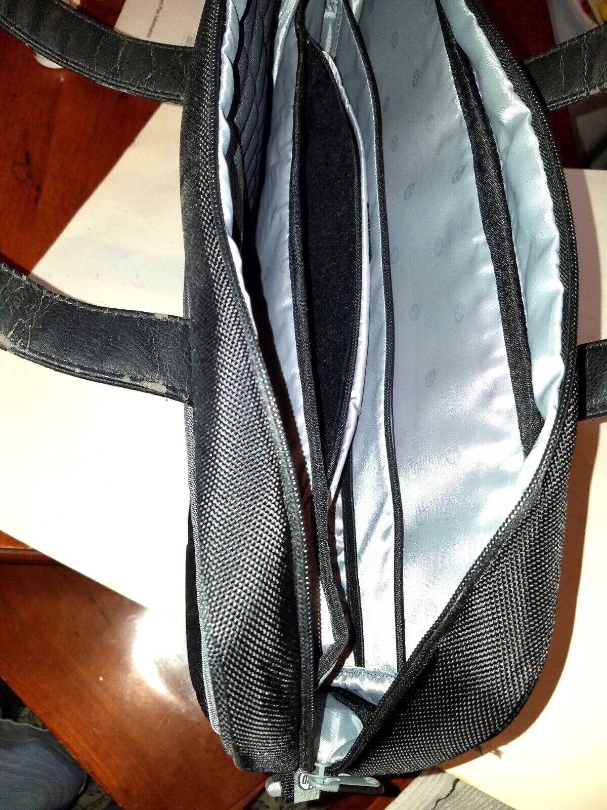 HP Laptop Bag With Adjustable Strap USED (B)
