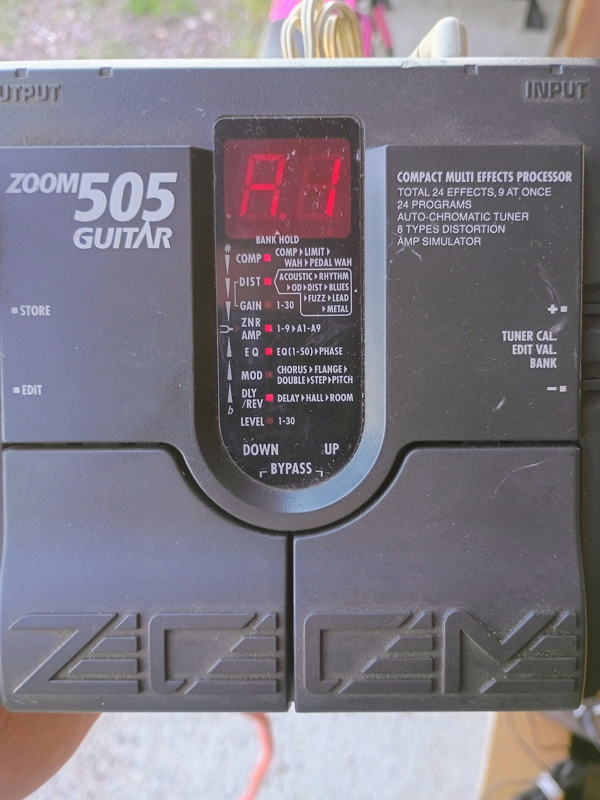 zoom 505 guitar pedal/effects processor
