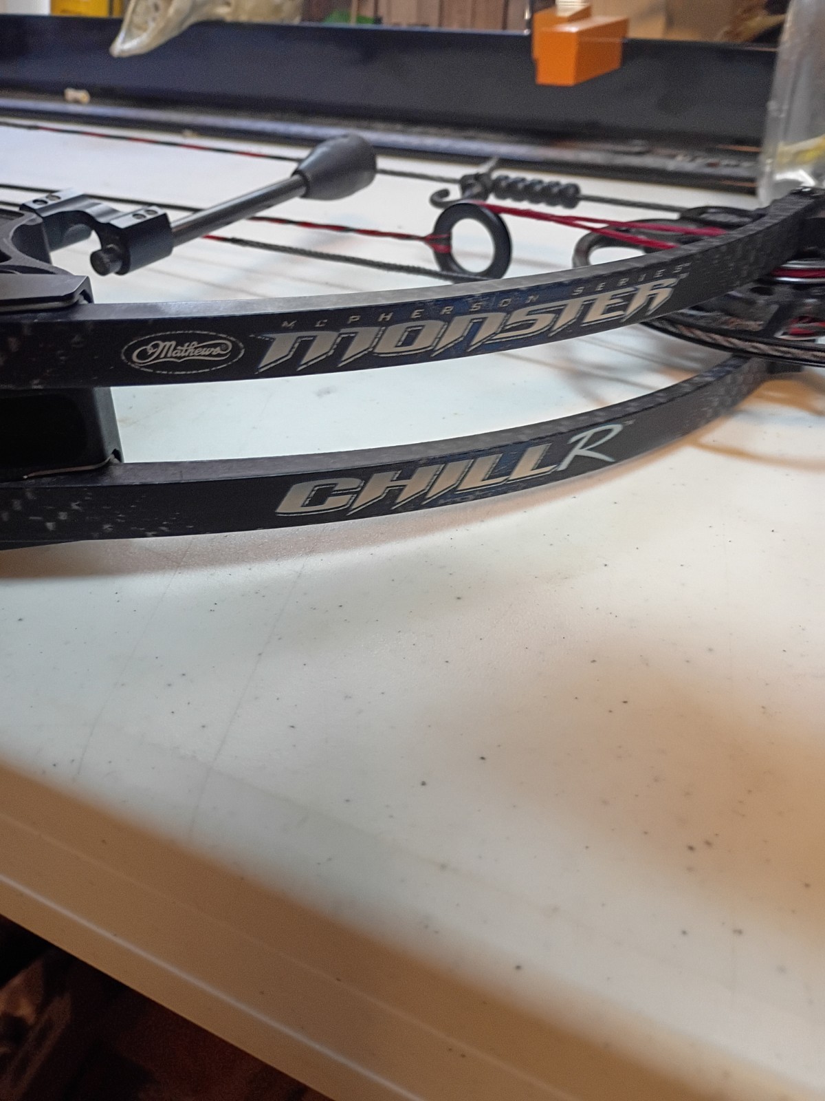 Mathews Chill R Right Hand Compound Bow Black 30" Draw 70lb