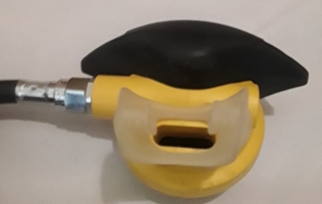 TEKNA Console, 1st Stage AQUA LUNG Conshelf 30, 2nd Stage OCTOPUS 20 Regulator