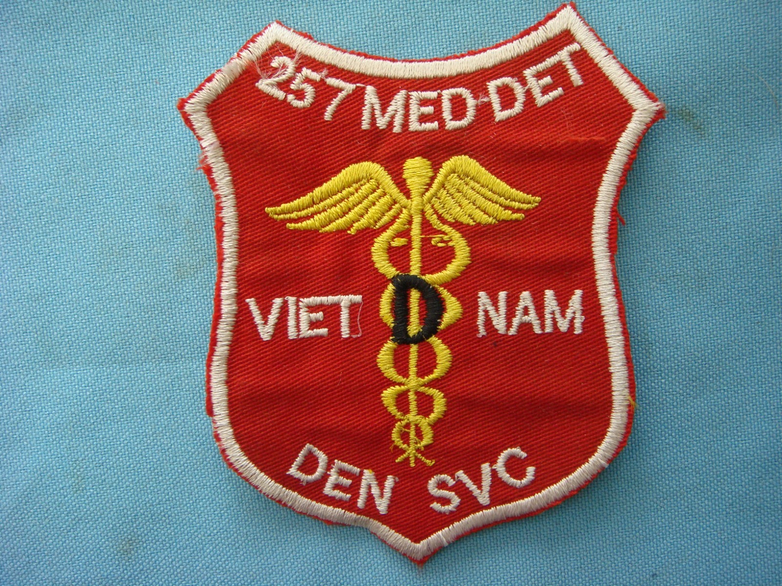VIETNAM WAR  PATCH, US 257th MEDICAL DETACHMENT DENTAL SERVICE