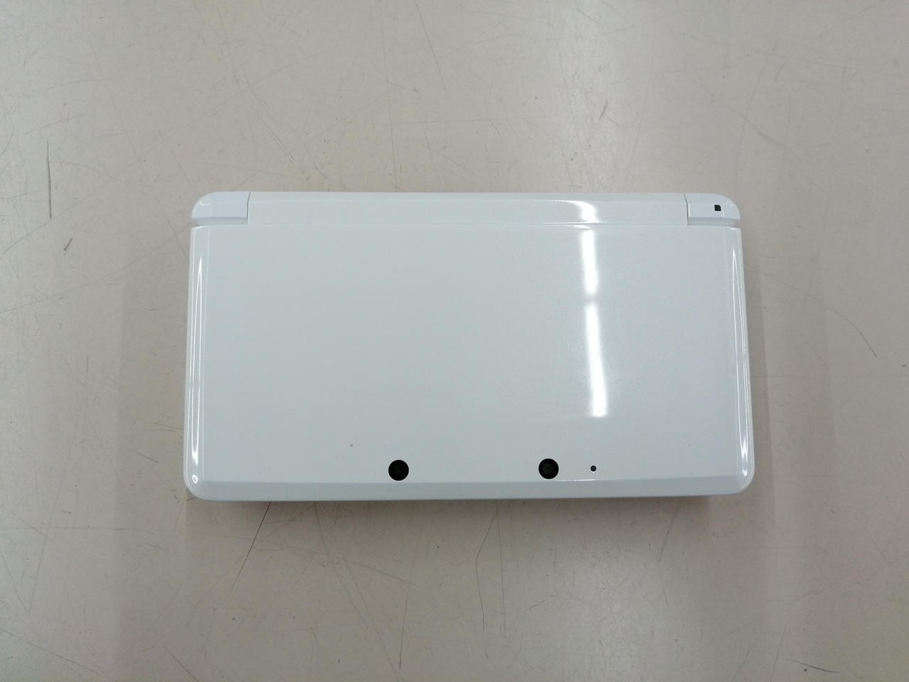 Nintendo 3DS CTR-001 w/ AC Adapter Stylus Pearl White Handheld A2315