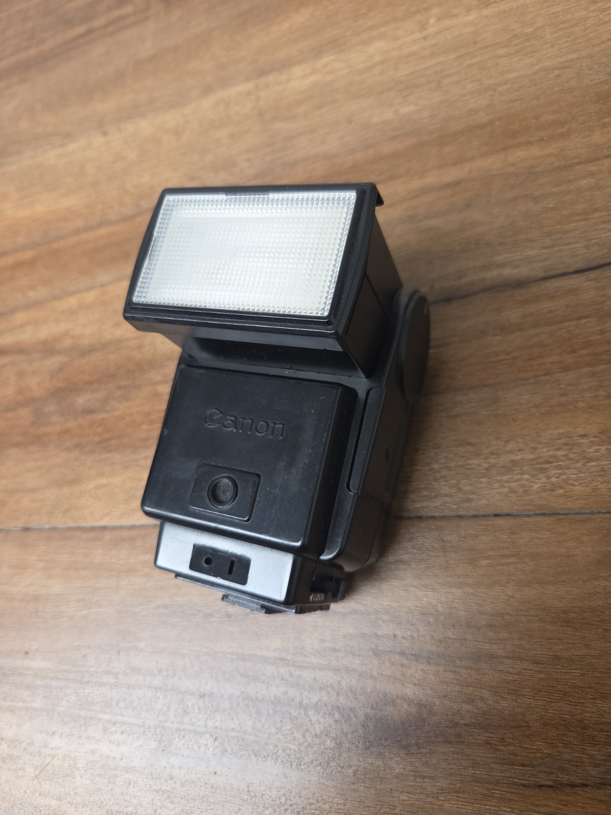 VTG 70s Canon Speedlite 199A Shoe Mount Hot Shoe Strobe Flash Auto Exposure GN14